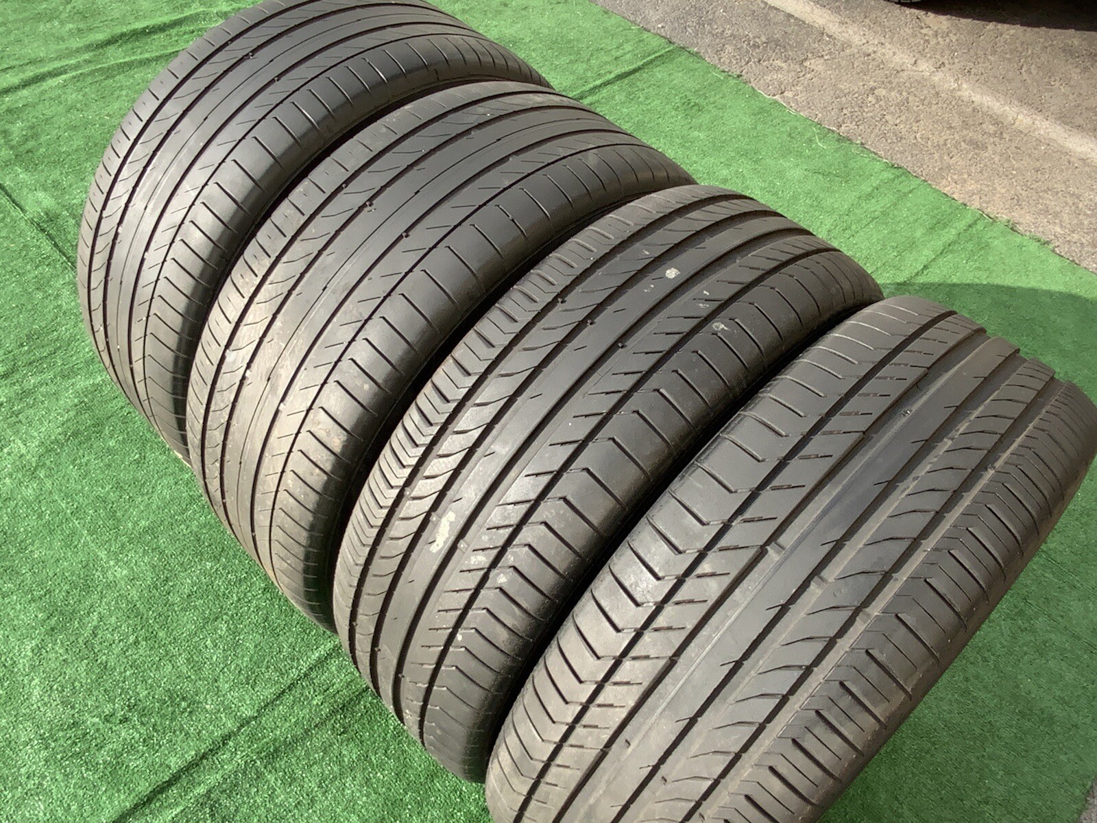 Rolls-Royce  Cullinan Wheels OEM Factory 22” Mint Rolls Royce