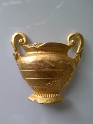 VINTAGE 80 S STYLE URN BROOCH PIN 3x3in, Gorgeous Gold Metal 