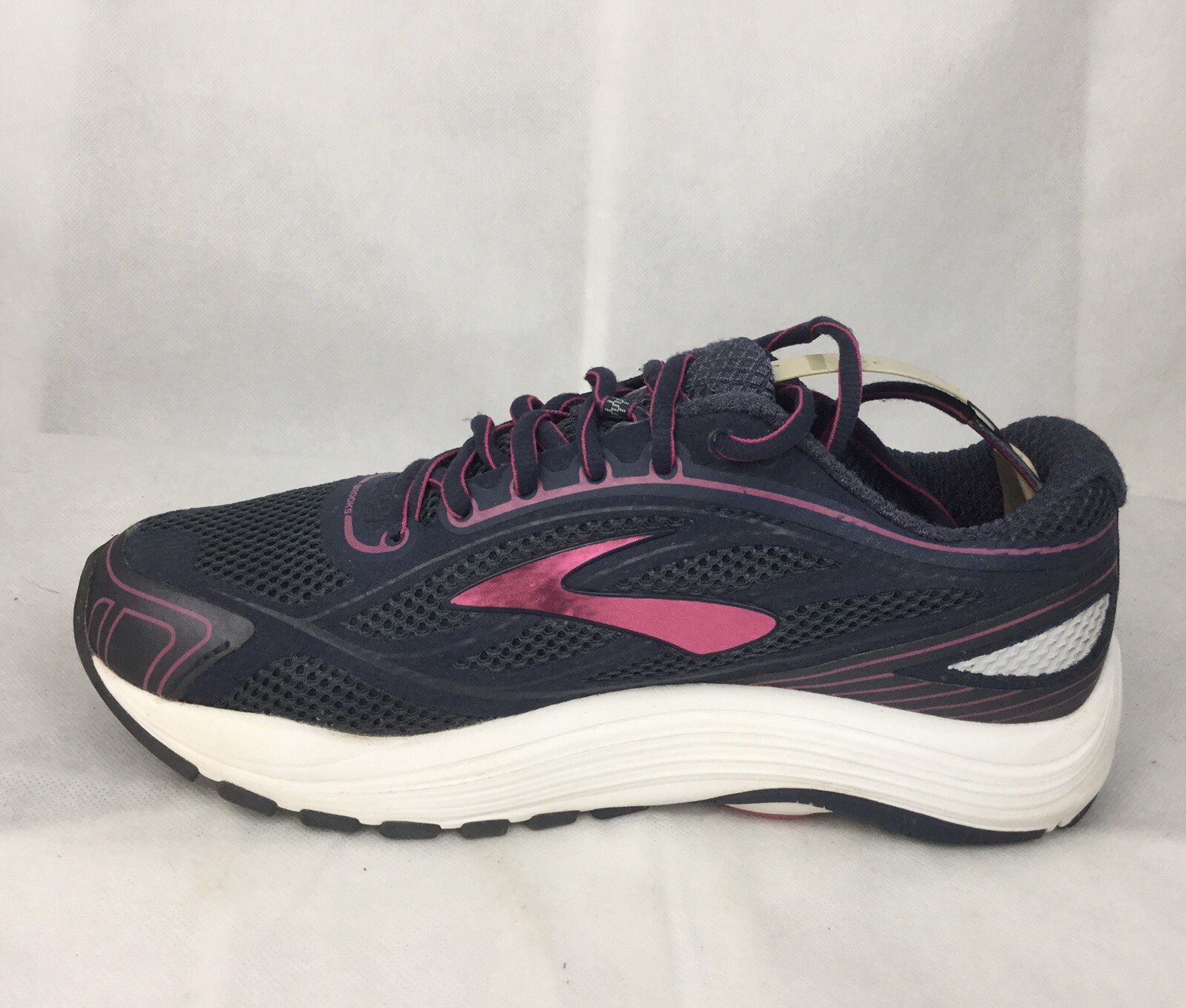 brooks dyad 9 mens pink