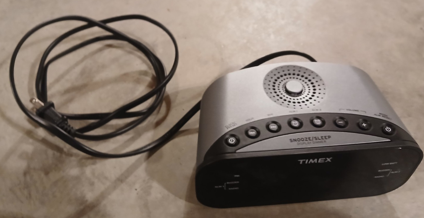 Radio Alarm Radio Buzzer Display Dimmer Snooze/sleep