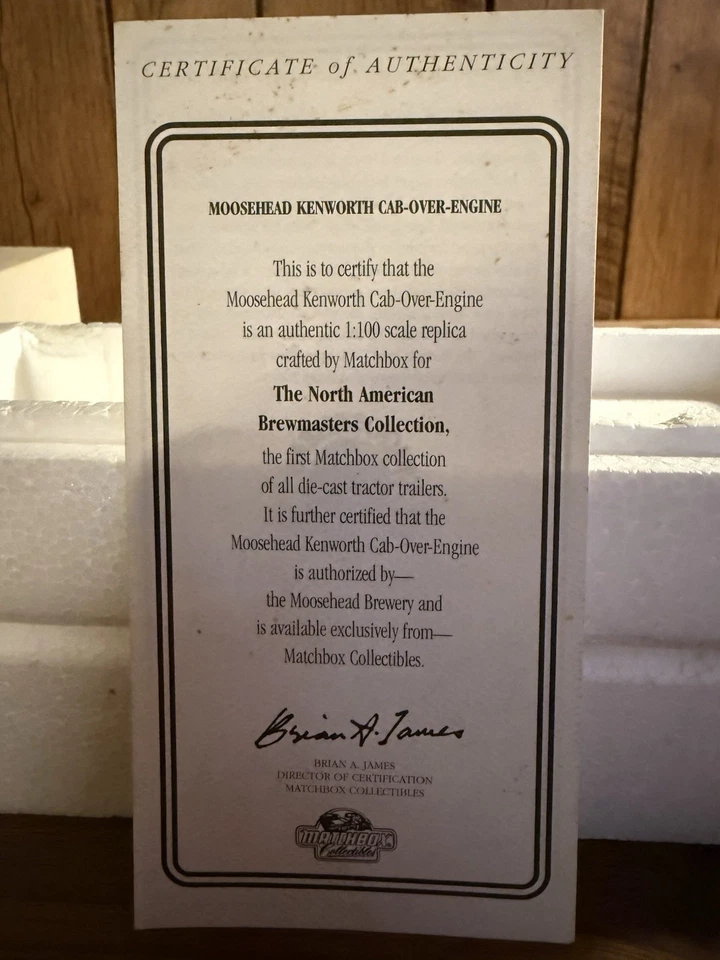 Remolque tractor Matchbox CCY03-M-Moosehead Kenworth con motor de cabina Foto 3 de 3