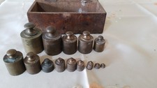 SET  CON N.14 PESI IN OTTONE PER BILANCIA D'OREFICERIA '''PRIMI 900 CON SCATOLA