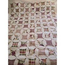 Vintage Cottagecore Floral Patchwork Quilt Scalloped Edge Full/Queen 82x98 Soft
