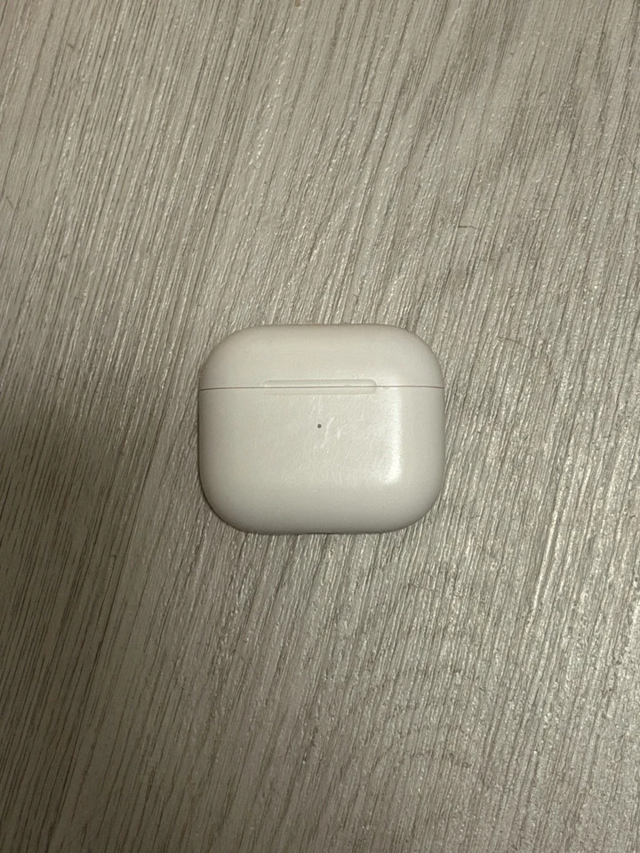 Apple AirPods (3rd generation), photo 3 of 5