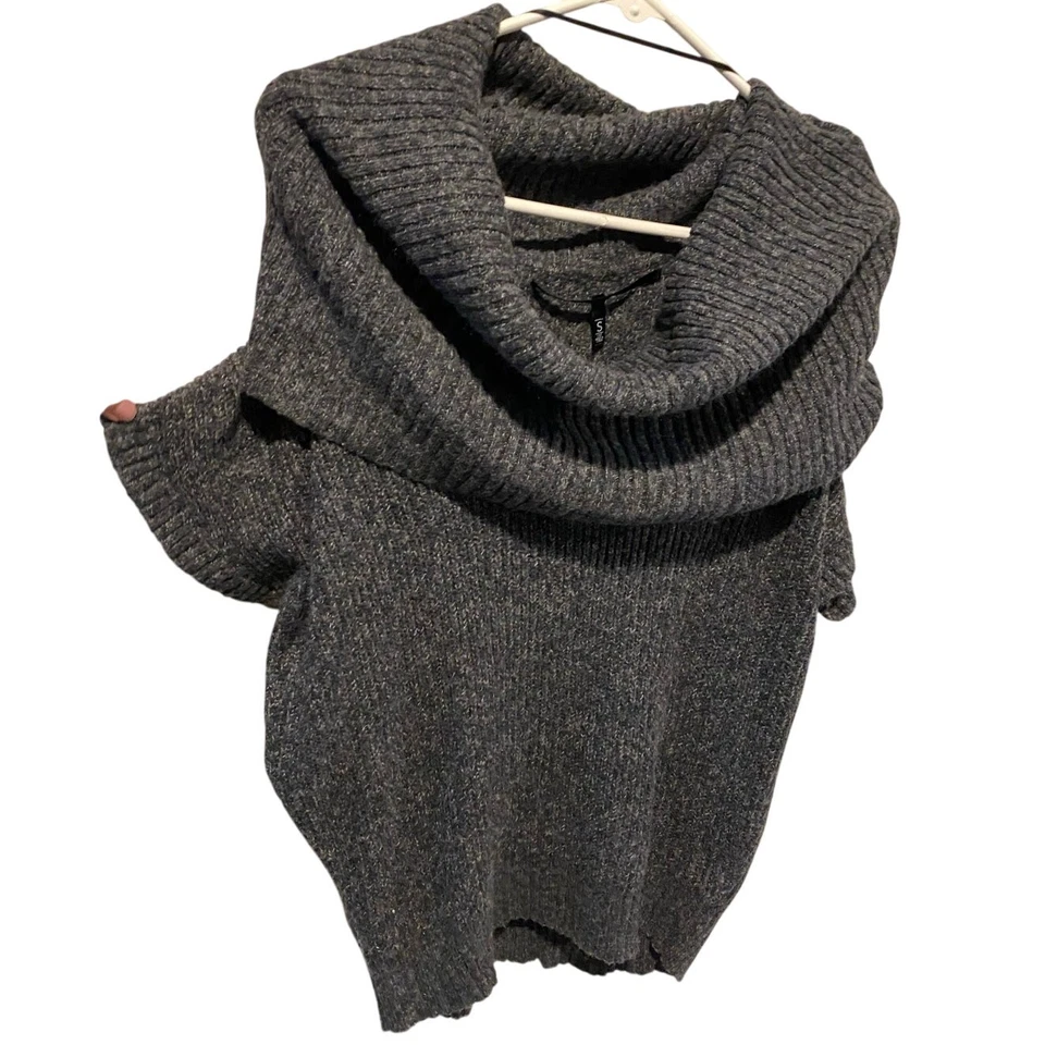 Suéter Mac & Jac Cuello Capucha Manga Corta Pequeño Acanalado Tejido Relajado De Gran Tamaño Foto 3 de 4