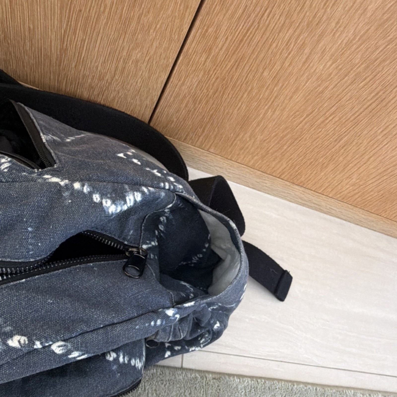 Dark Blue Geometric Backpack Adjustable Strap Zip… - image 10