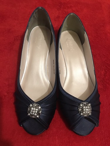 David's Bridal Shoes 8M Blue Satin 1 2 