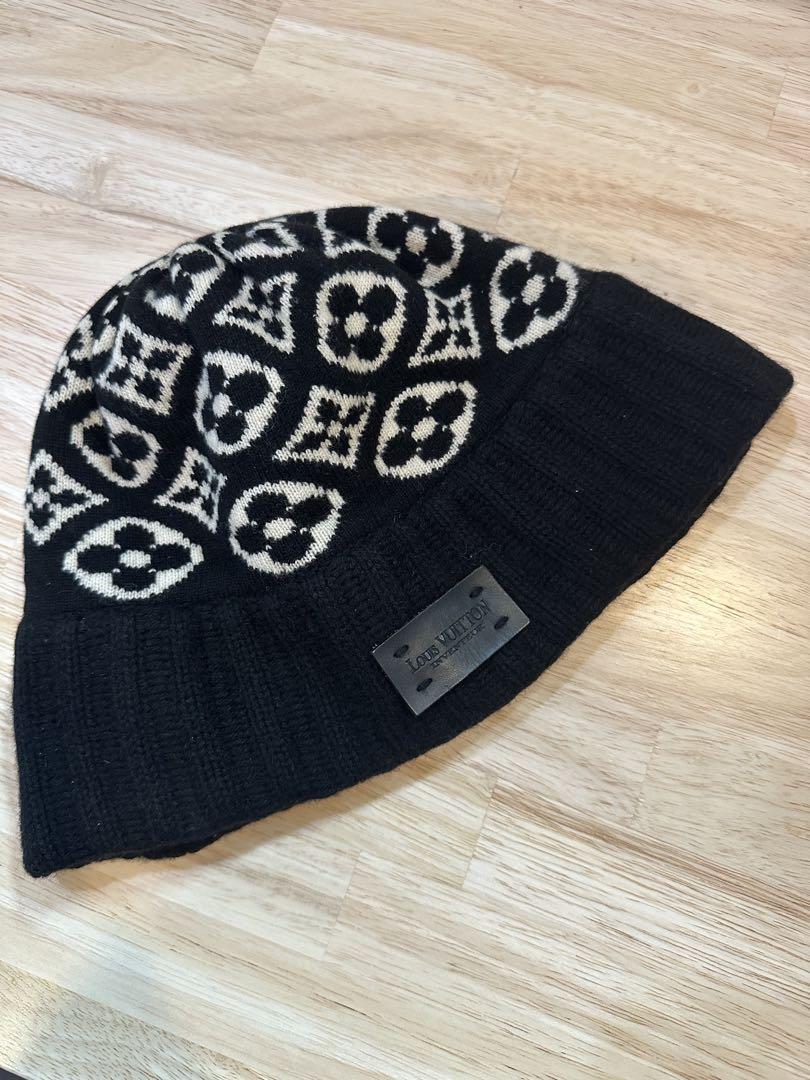 LOUIS VUITTON Monogram Boneskey Cashmere Beanie Hat Black M71950 Made in Italy  