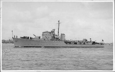 British Royal Navy Battleship HMS Mendip SHIPPING NAVAL OLD PHOTO