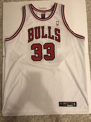 scottie pippen white bulls jersey