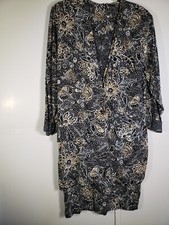 NO LABEL OR SIZE OR MAT (CUT OUT) aTT. JACKET OVER DRESS IN PAISLEY PRINT SZ 10