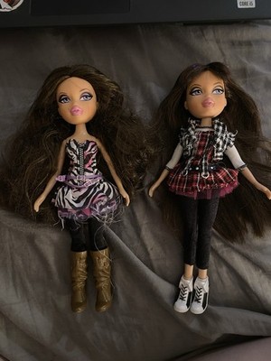 BRAZ 2010 Twins Phoebe and Roxxi, lot of 2 dolls