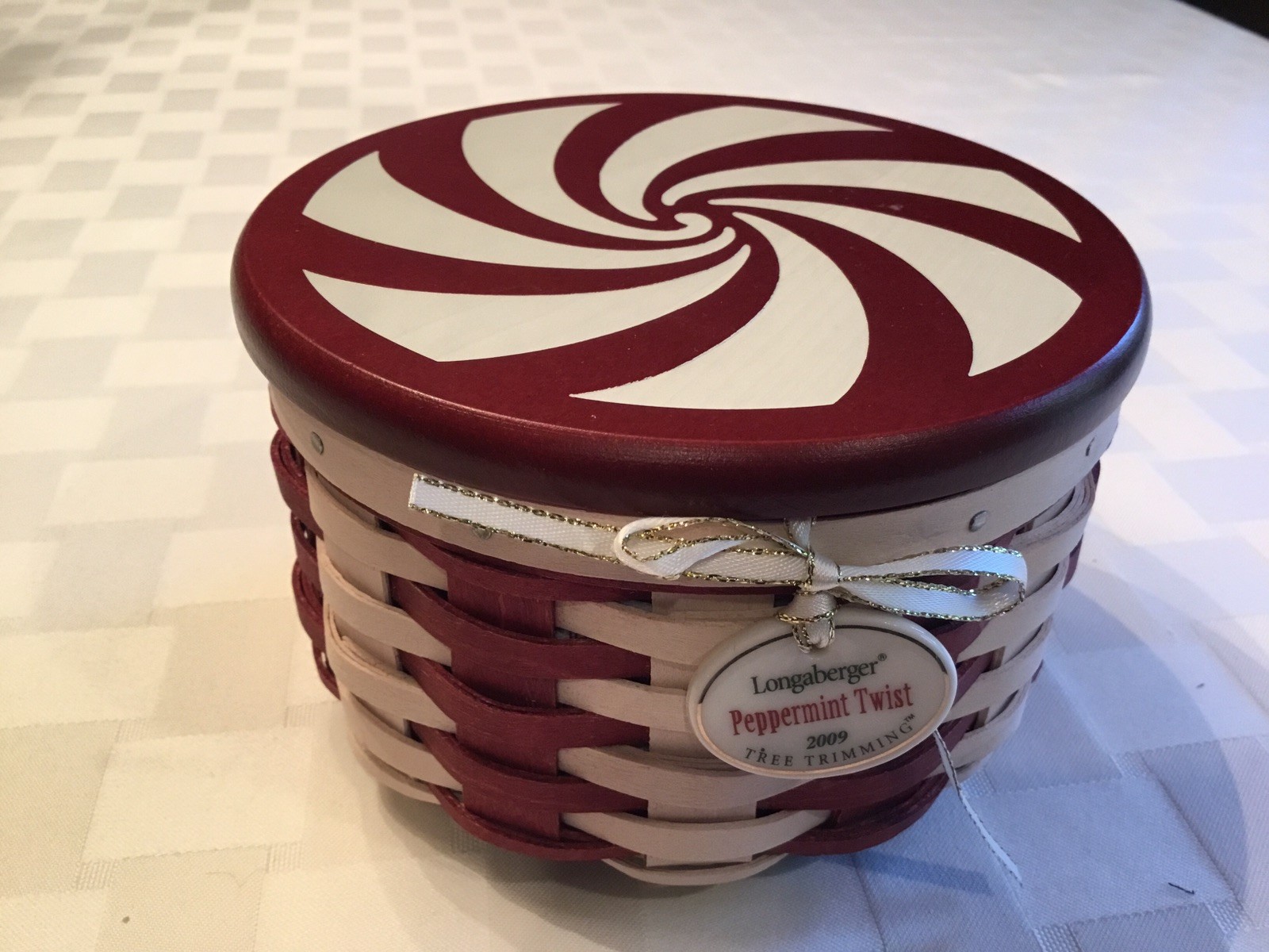 LONGABERGER 2009 TREE TRIMMING PEPPERMINT TWIST BASKET COMBO