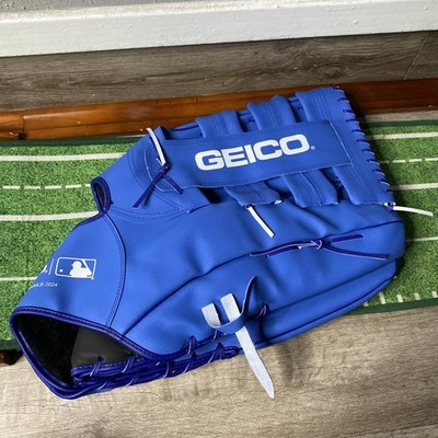 2024 MLB Home Run Derby All Star Game Official Geico Oversized Baseball Glove