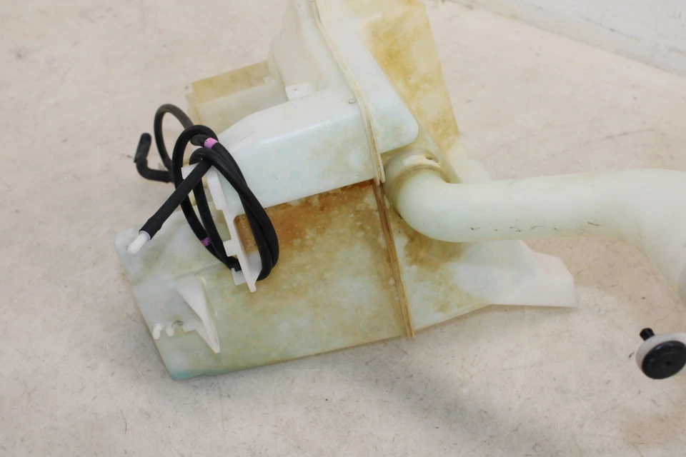 Subaru WRX STI 2015-2021 depósito de lavadora de parabrisas OEM NE22 Foto 3 de 4