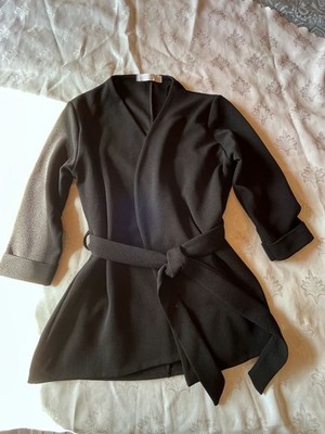 Sisters Point Kurzblazer / Wickeljacke Schwarz mit Gürtel | Gr. S