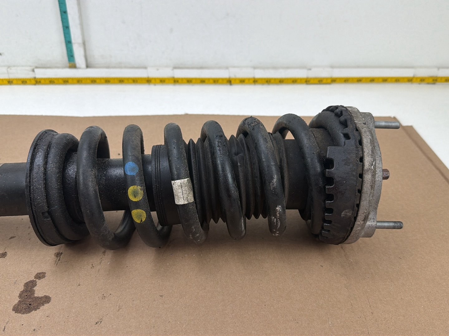 Maserati Ghibli 2014-2017 Front Right Strut assembly P/N 00013564000