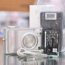 FUJIFILM FinePix F11 Compact Digital Camera CCD 6.3MP Tested Working Japan