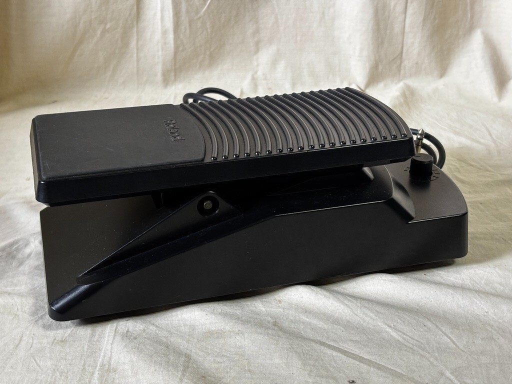 Roland EV-7 エクスプレッションペダル Roland EV-7 Expression Pedal | Sweetwater