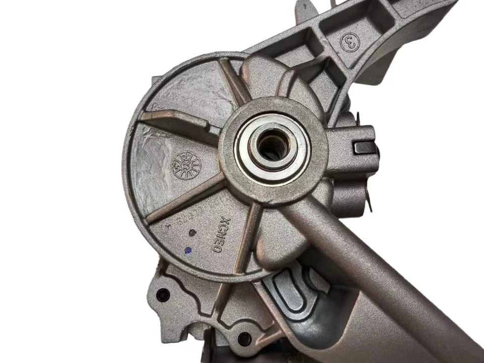 Oil Pump G4D36L079 for Land Rover 2020-2023 2.0T Discovery Discovery Sport Foto 4 de 4