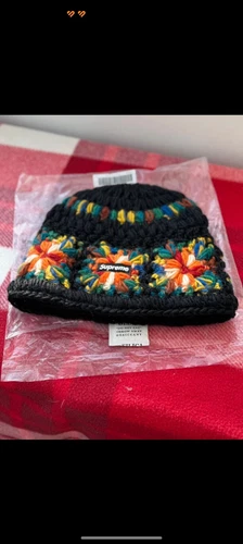 Authentique bonnet/chapeau Supreme au crochet Taille unique. Neuf