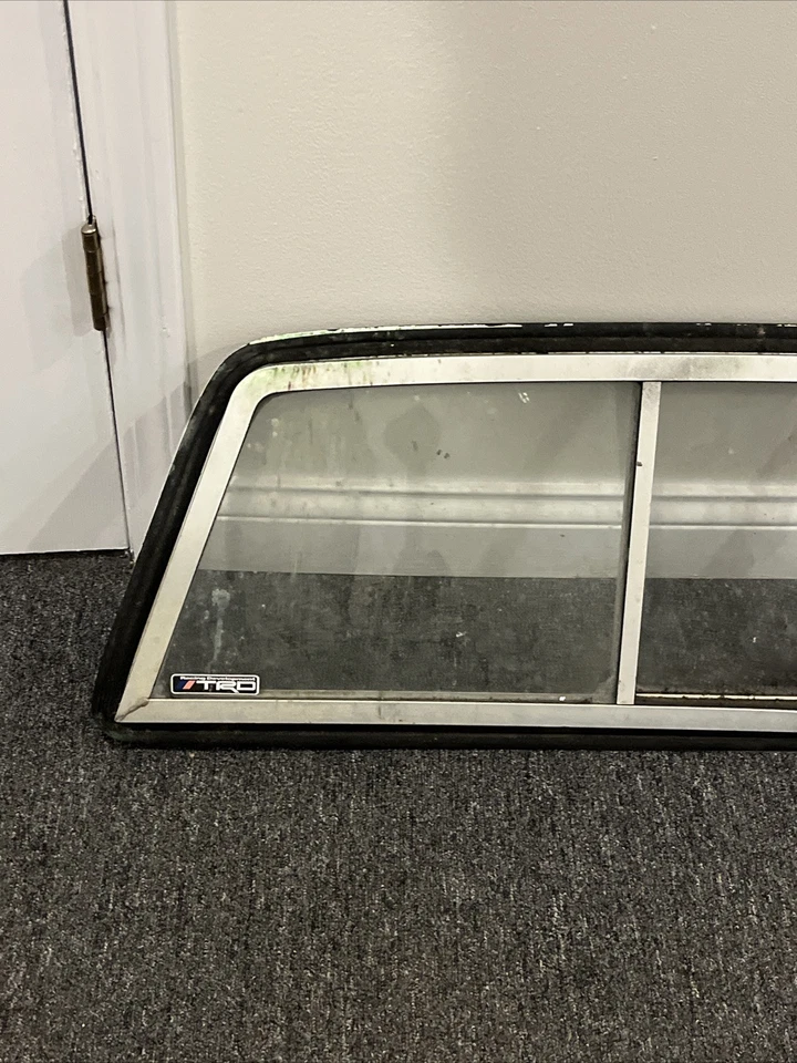 Vidrio trasero ventana corredera cabina estándar Toyota 1984-1995 OEM Foto 2 de 4
