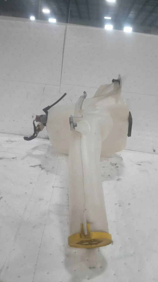 2015 Chrysler 300 Washer Fluid Reservoir OEM 5139113AA Grey 3.6L 105K Miles Foto 4 de 4