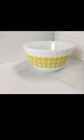 Vintage Pyrex Yellow Polka Dot 1.5 QT Nesting Mixing Bowl 402 Retro 1967