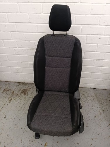 BMW iX1 2023 Links Fahrersitz NAR151961