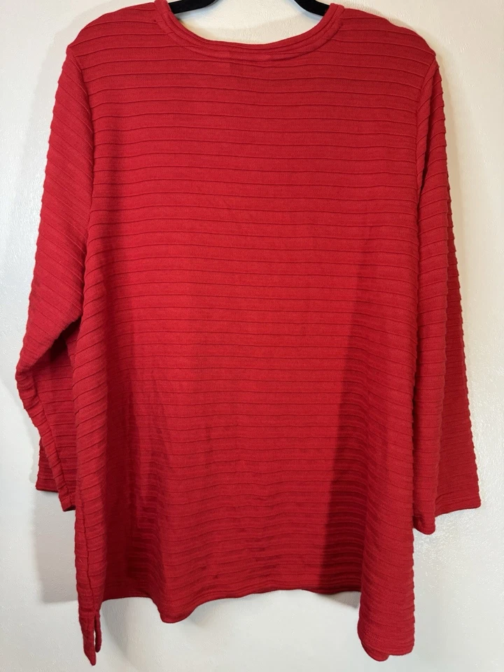 Top Liz Claiborne Talla Grande Navidad Rojo Con Estrás Imitación Botones Talla 2X Foto 4 de 4