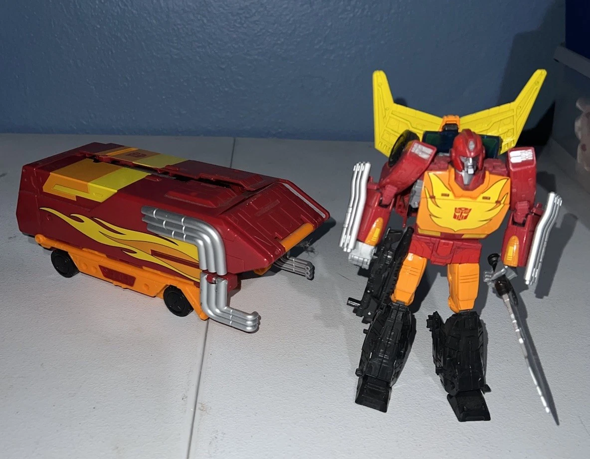 Hasbro Transformers Scout Transformers & Robots Action Figures for