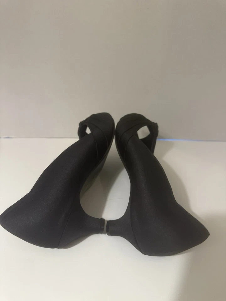 Dyeables black peep toe knot kitten heel ladies 10 - Image 4 of 4