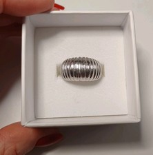 GORGEOUS VTG RIBBED DOME STERLING SILVER RING SIZE 8 THAILAND