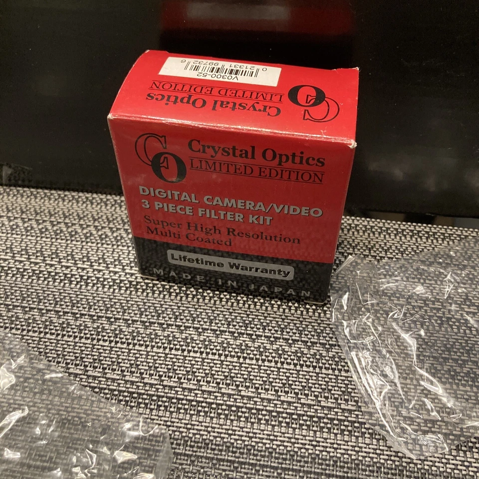 Crystal Optics Limited Edition 52mm Digital Camera /Video 3 Piece Filter Kit.VTG - Image 2 of 4