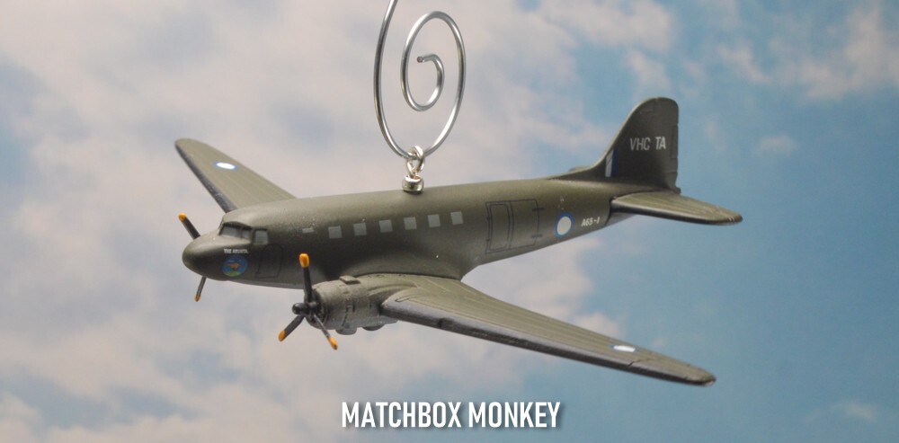 米陸軍 輸送機 C-47 スカイトレイン DC-3 タグ キーホルダー 実機 1/48