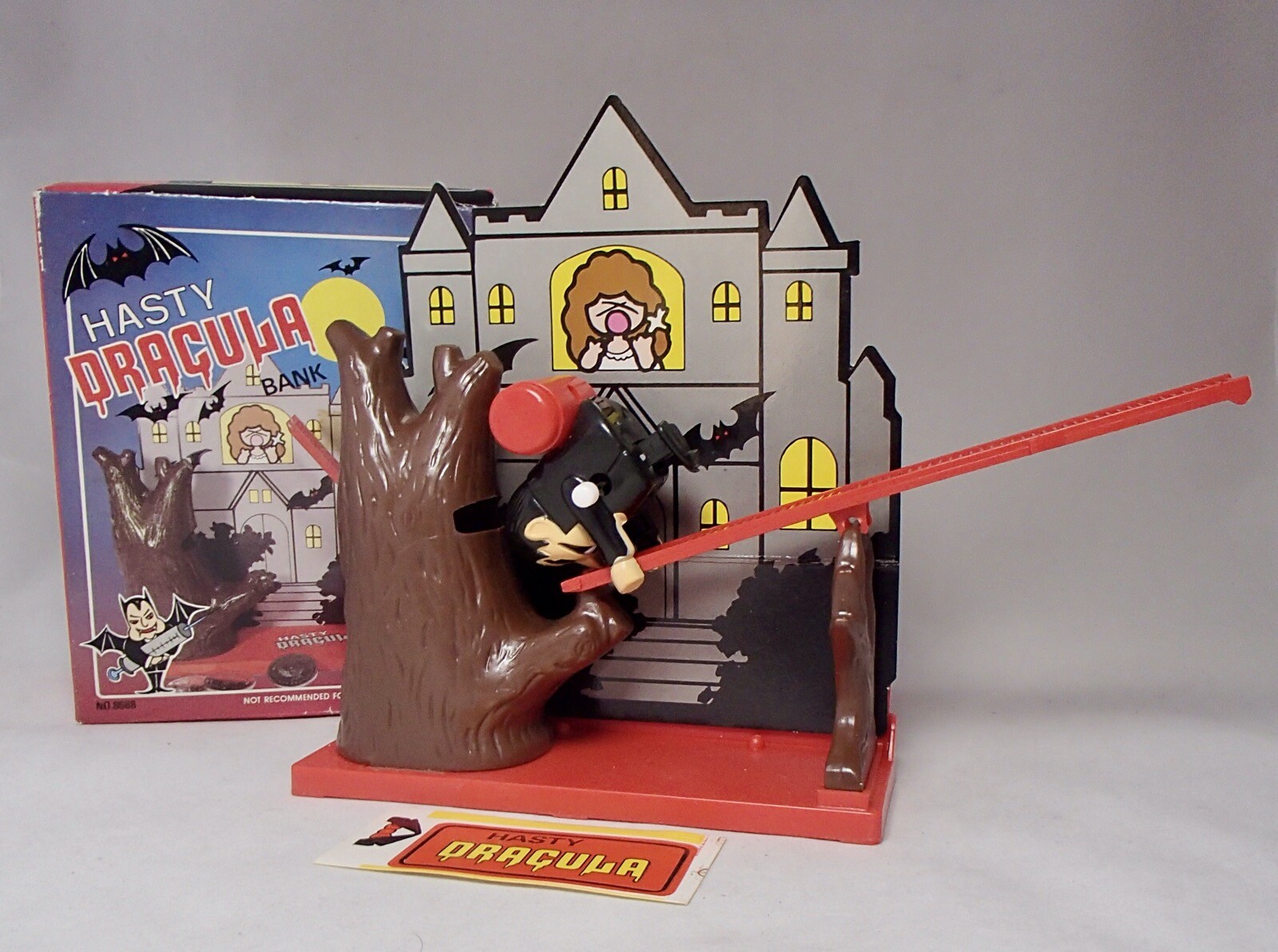 Vintage 1970's HASTY DRACULA wind-up vampire toy action figure bank VERY COOL! - Picture 3 of 8