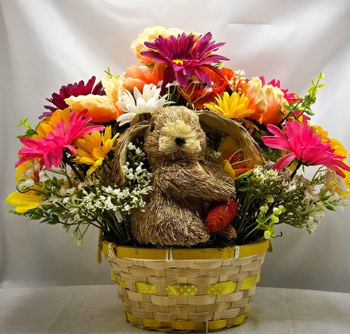 Easter Home Decor - Rattan Rabbit Basket with Spring Florals - Afbeelding 1 van 10