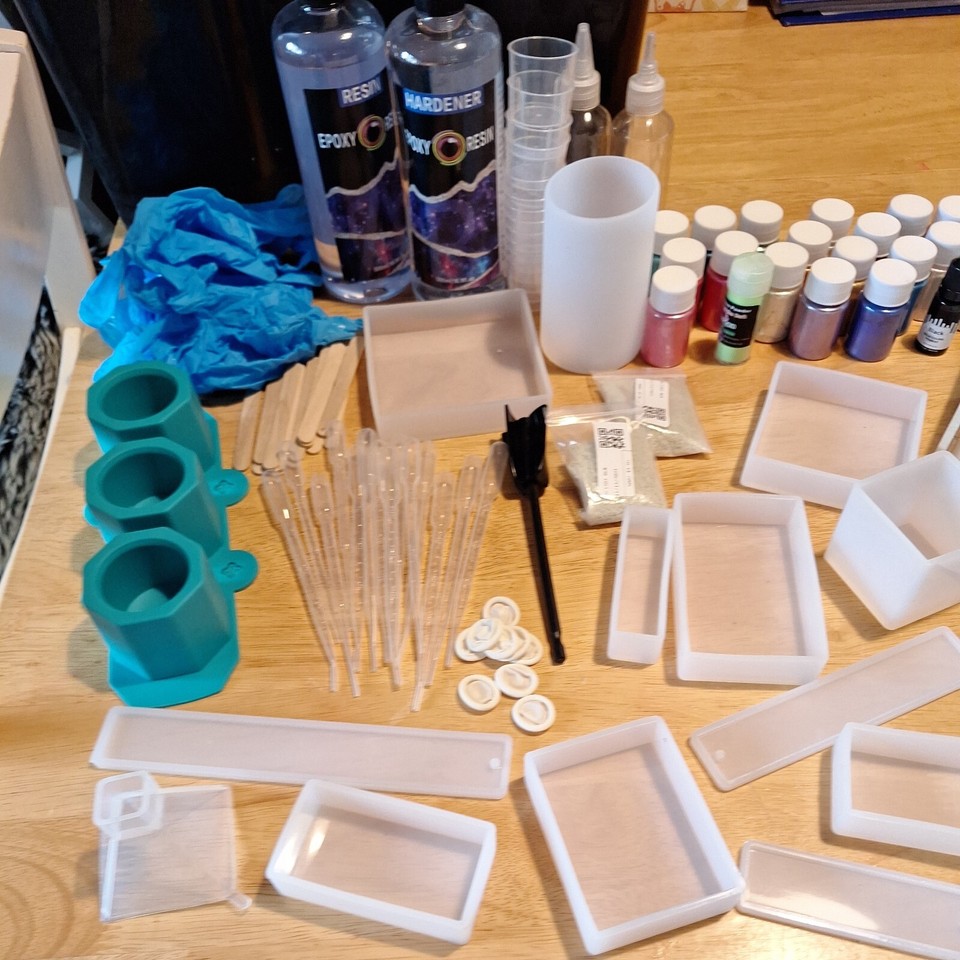 HUGE Epoxy Resin KIT job Lot /Bundle /resin moulds/pigments eBay