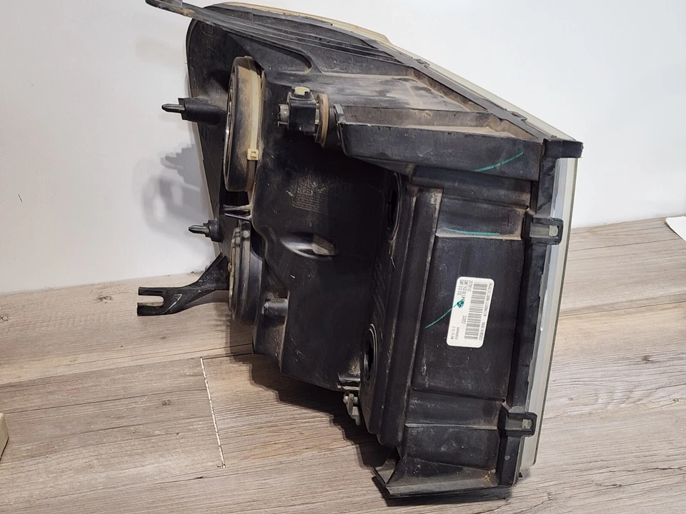 GMC Sierra 1500 2500HD 3500HD 2007-13 luz principal pasajero derecho OEM Foto 3 de 4