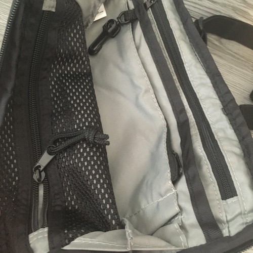 Brilliant Eurohike Multi-Pocketed Bum Day Travel Bag - Excellent Condition - Picture 8 of 9