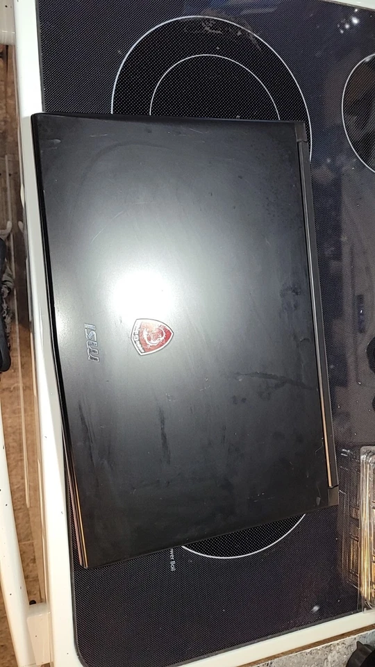 PORTATIL GAMING MSI Foto 2 de 3