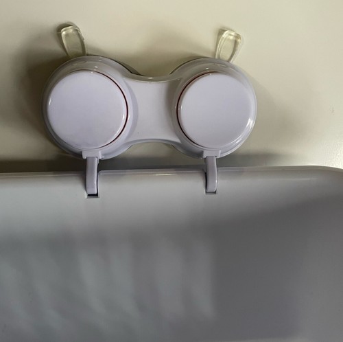 White plastic shower holder caddy basket with suction cup 9"x4.5" Works Great - Picture 8 of 9