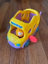 Nickelodeon's Bubble Guppies Swim-sational School Bus with Mr. Grouper