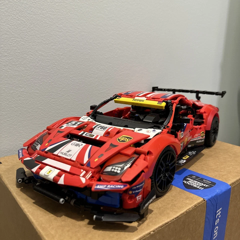 TECHNIC Ferrari 488 GTE AF Corse (42125) 1677 piezas como LEG0 Foto 2 de 3