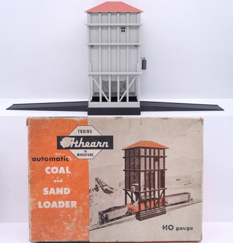 NIB Athearn HO Gauge AUTOMATIC COAL SAND HOPPER Train Car Loader Building