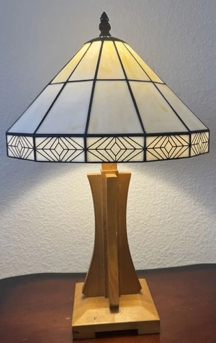 Vintage MCM Tiffany Style Stained Glass Design Wood Base Table Lamp 19 1/2"H