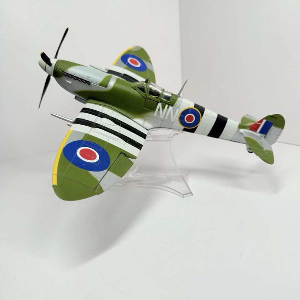 UNIMAX Forces Of Valor Spitfire Mark IX No. 134 Wing Normandy 1:32 Scale - Image 2 of 4
