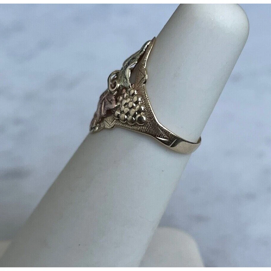 BLACK HILL MULTI-TONE GOLD GRAPES LEAVES RING SIZE 4 SKY - Image 3 of 4