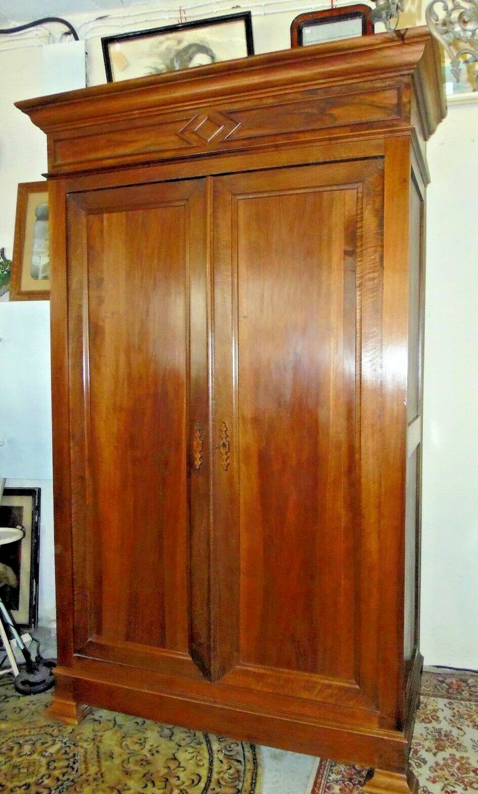 Armoires Louis Philippe d’occasion