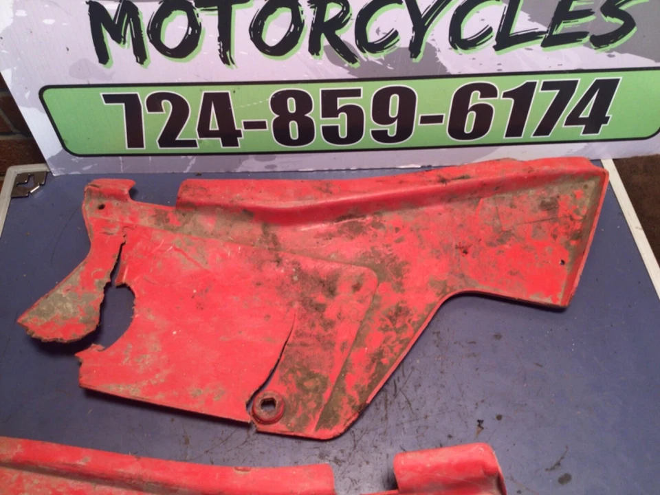 Honda XL250 XL 250 R 1984 OEM cubierta lateral derecha panel carenado plástico Foto 2 de 4